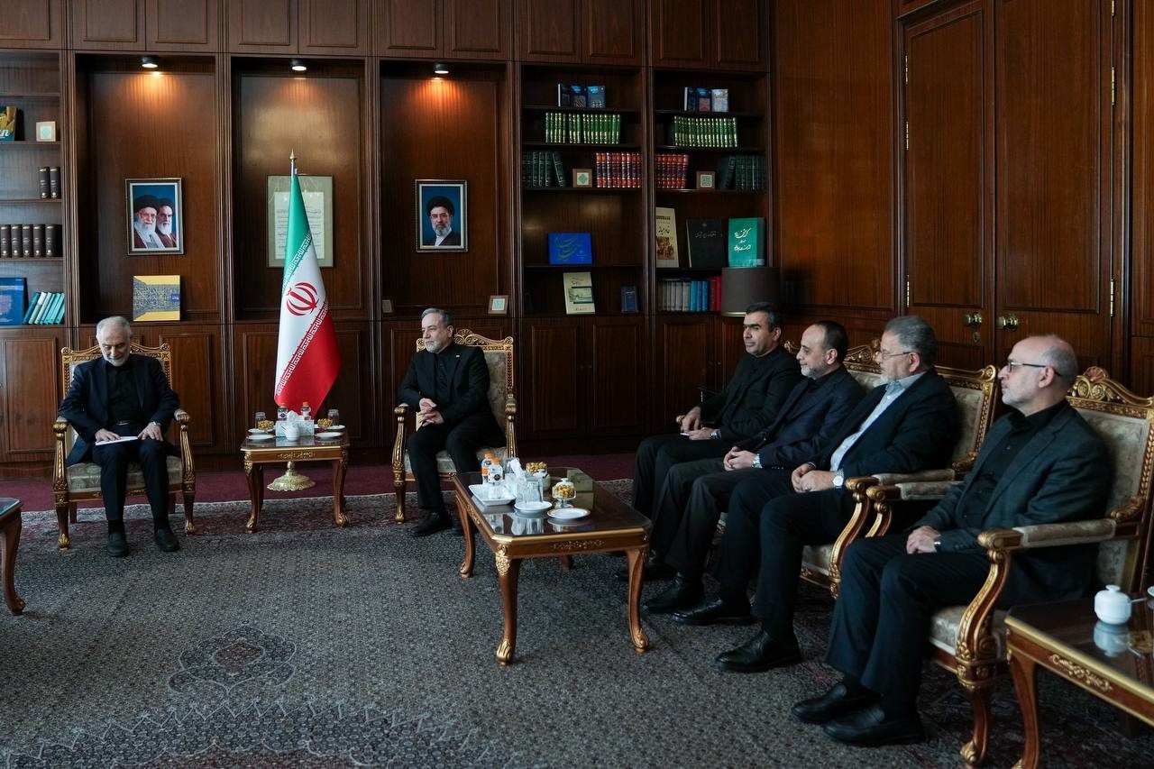 iran disisleri bakani arakci hamas ve hizbullah heyetleriyle bir araya geldi 0 ylyllOkn