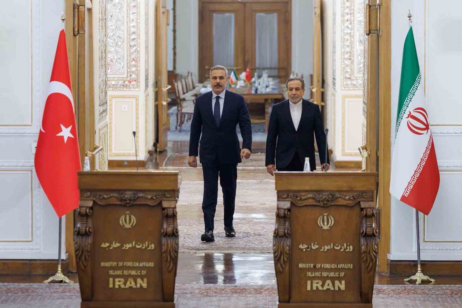 iran disisleri bakani arakci terorle mucadelede karsilikli is birligine bagliyiz 1 F9unfV8l