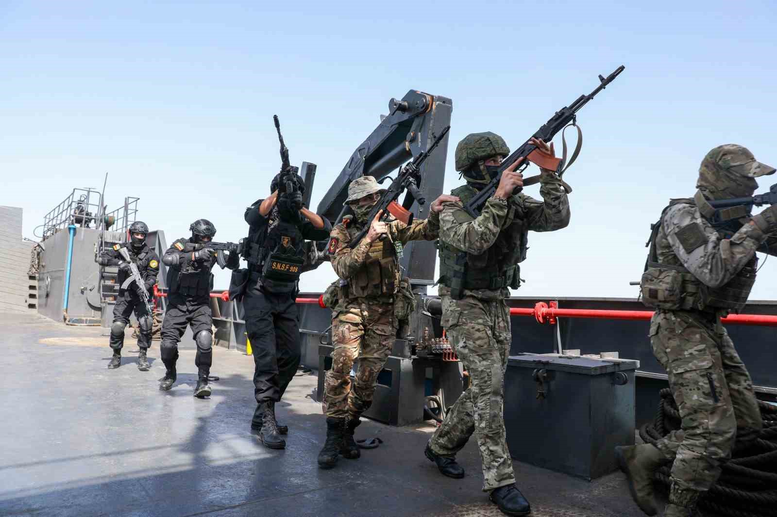 iran ile rusya arasinda ortak deniz tatbikati 5 Lb7EZP5l