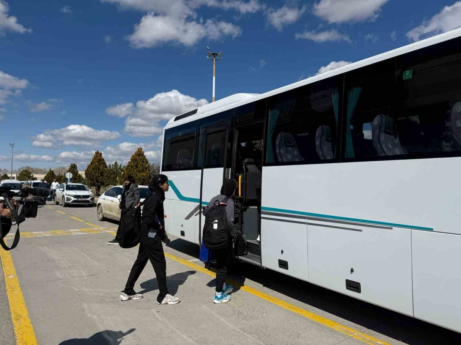 iran kadin milli futbol takimi igdirda 2 d9sARGas