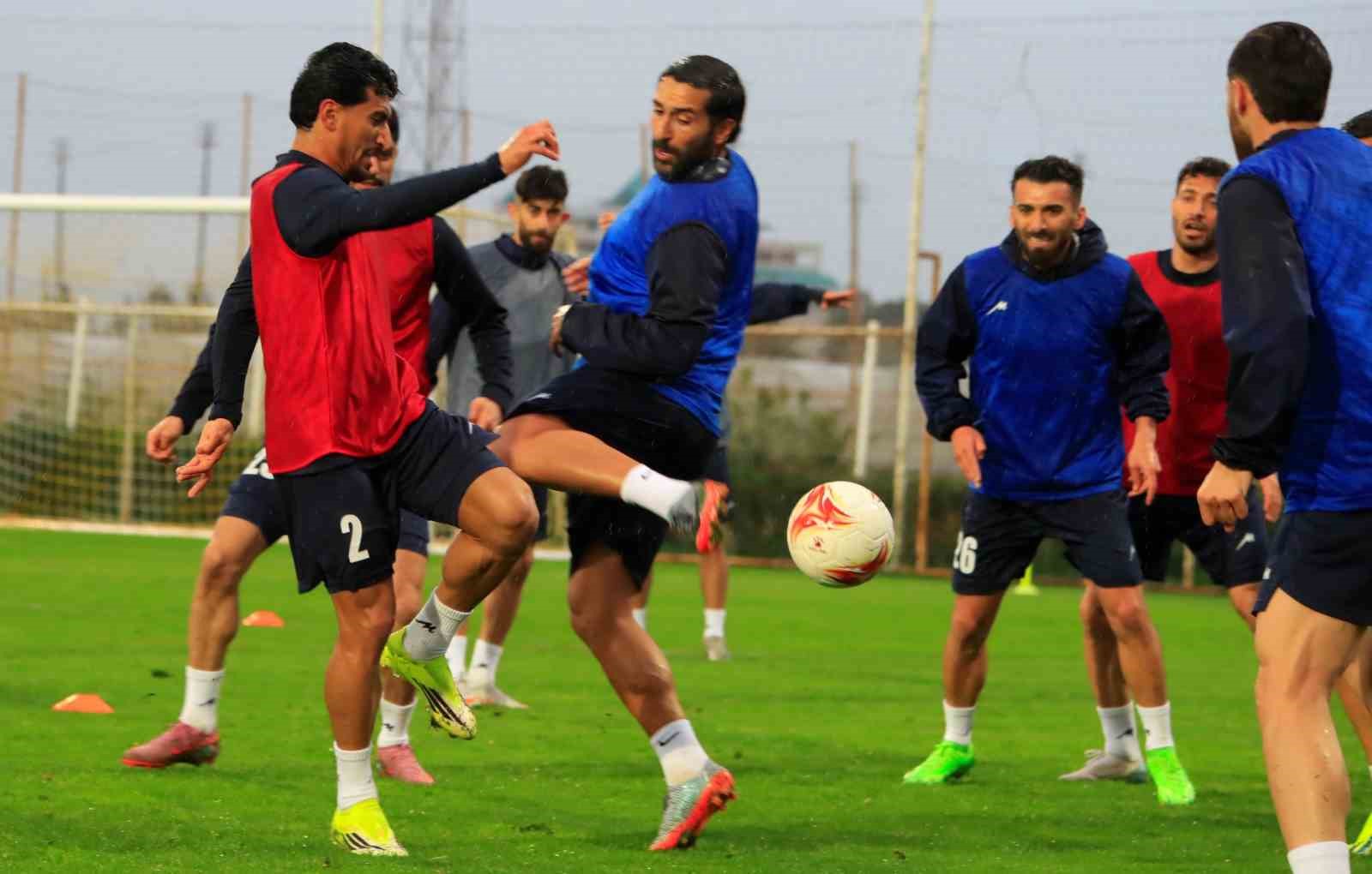 iran milli takimi kamp icin antalyaya geldi 12 fN56thyp