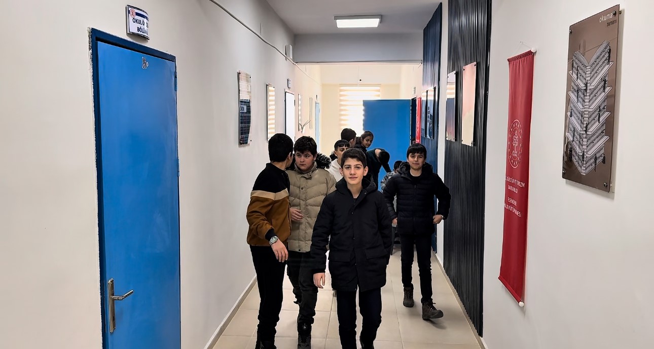 iran sinirinda egitimin yeni ussu esendere halk kutuphanesi 3 7C3dflmP
