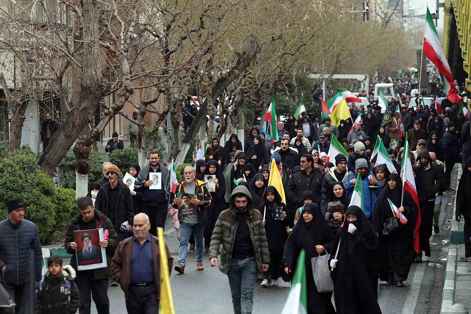 İran’da Kudüs Günü yürüyüşü: Tahran’daki saldırıda 1 kişi hayatını kaybetti 14 iranda kudus gunu yuruyusu tahrandaki saldirida 1 kisi hayatini kaybetti 10 2rKs81YP
