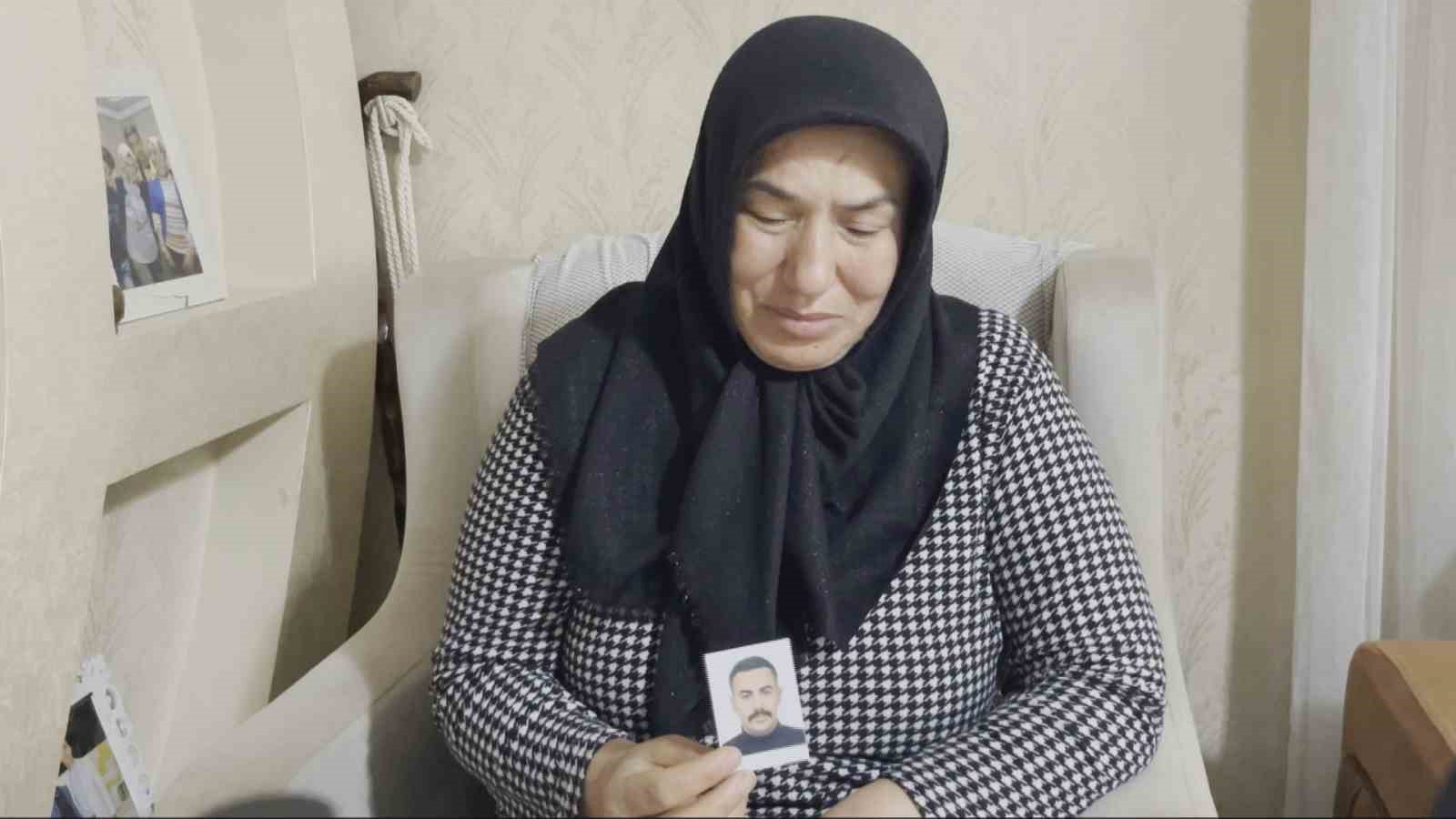 İran’da tırına şarapnel parçası isabet eden Türk tır şoförü ağır yaralandı 6 iranda tirina sarapnel parcasi isabet eden turk tir soforu agir yaralandi 2 5WEGkI54