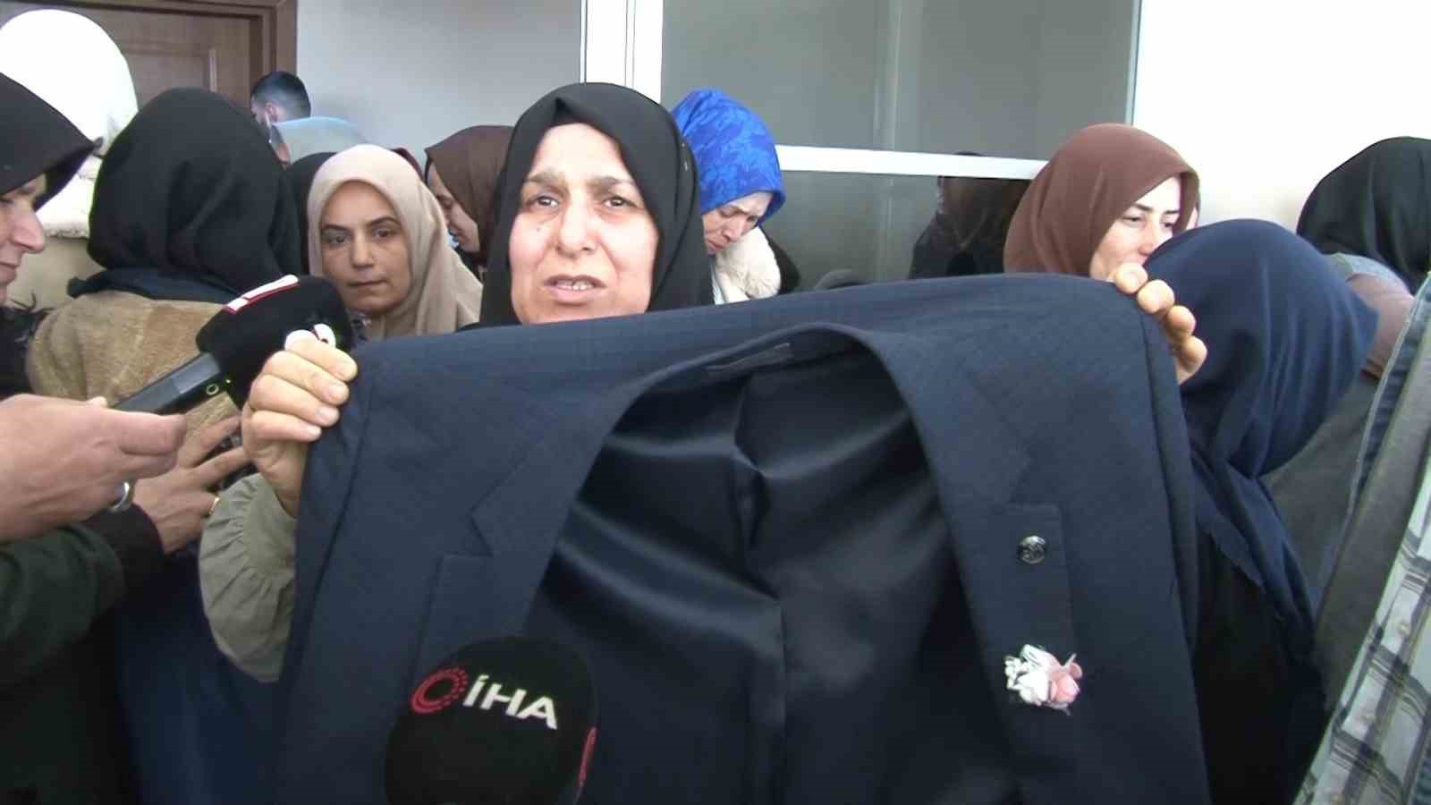iranda yeri delen fuzenin sarapnel parcasinin isabet etmesiyle genc sofore mezar olan tirin goruntusu SJfkDUwU