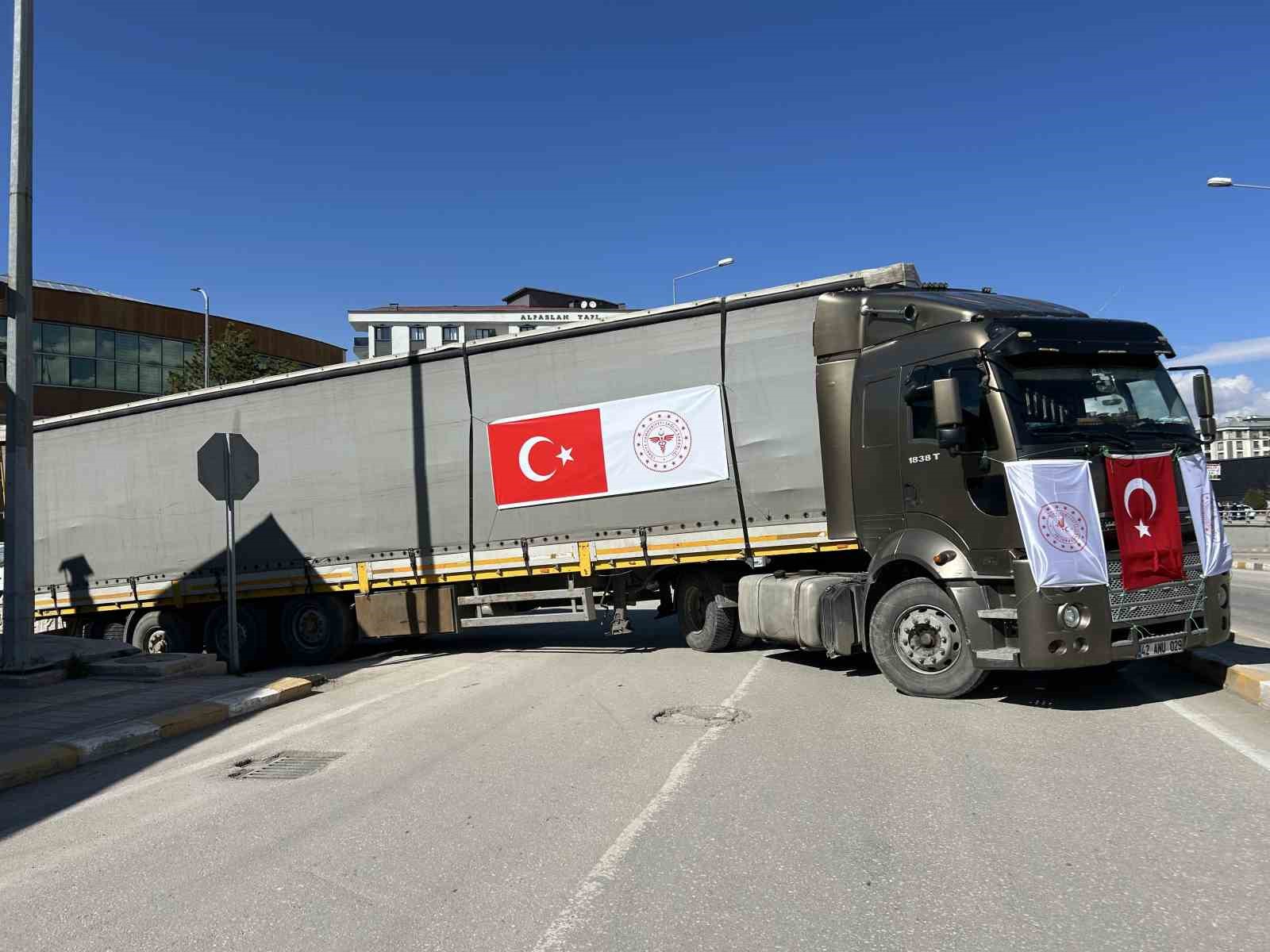 irandaki savas magdurlari icin vandan 3 yardim tiri gonderildi 8 imjgn6NK