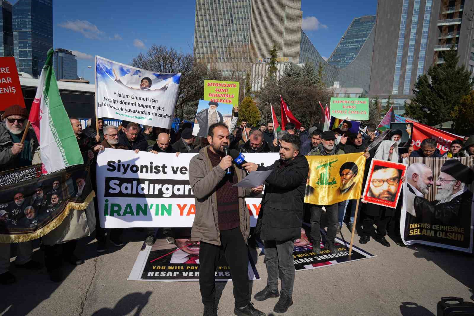 iranin ankara buyukelciliginde bayraklar yariya indi 6 yt1IgGKW