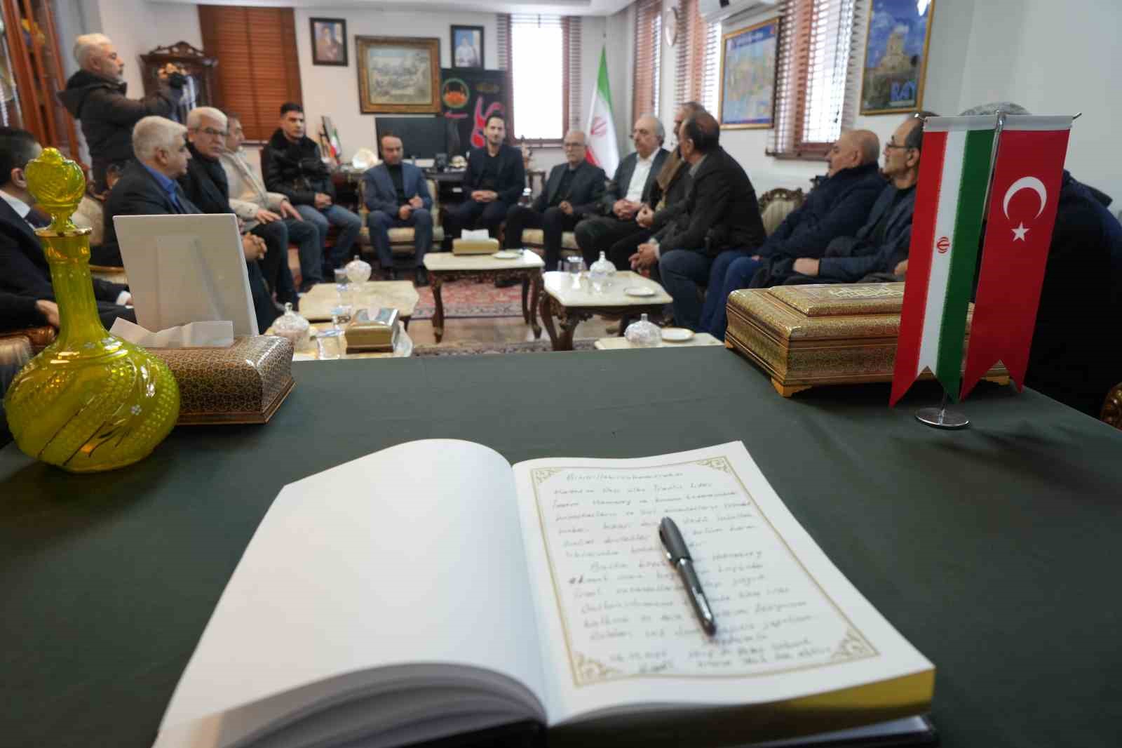 iranin erzurum baskonsolosugunda taziye defteri acildi 3 pVp6C3r4