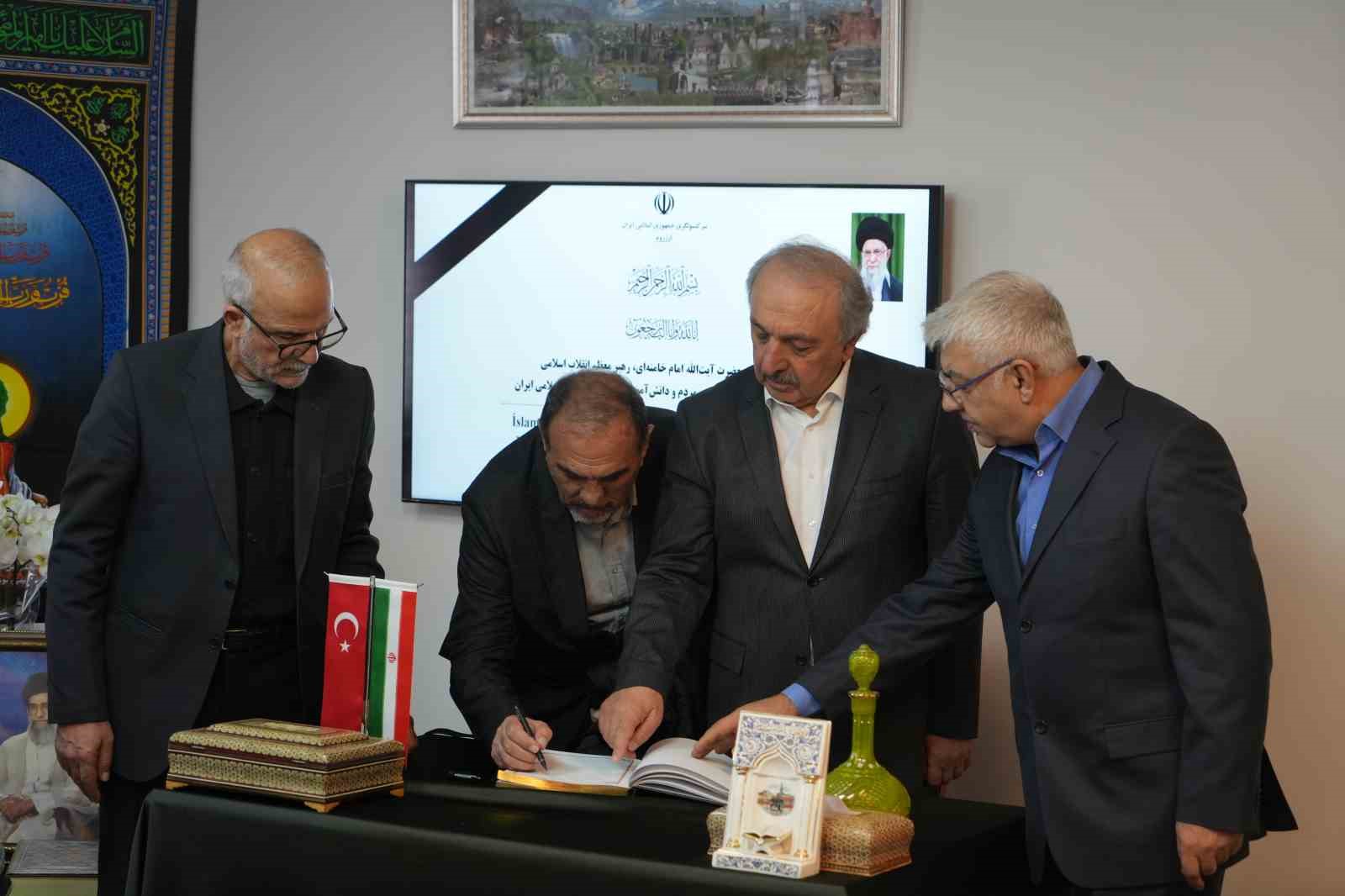 iranin erzurum baskonsolosugunda taziye defteri acildi 7