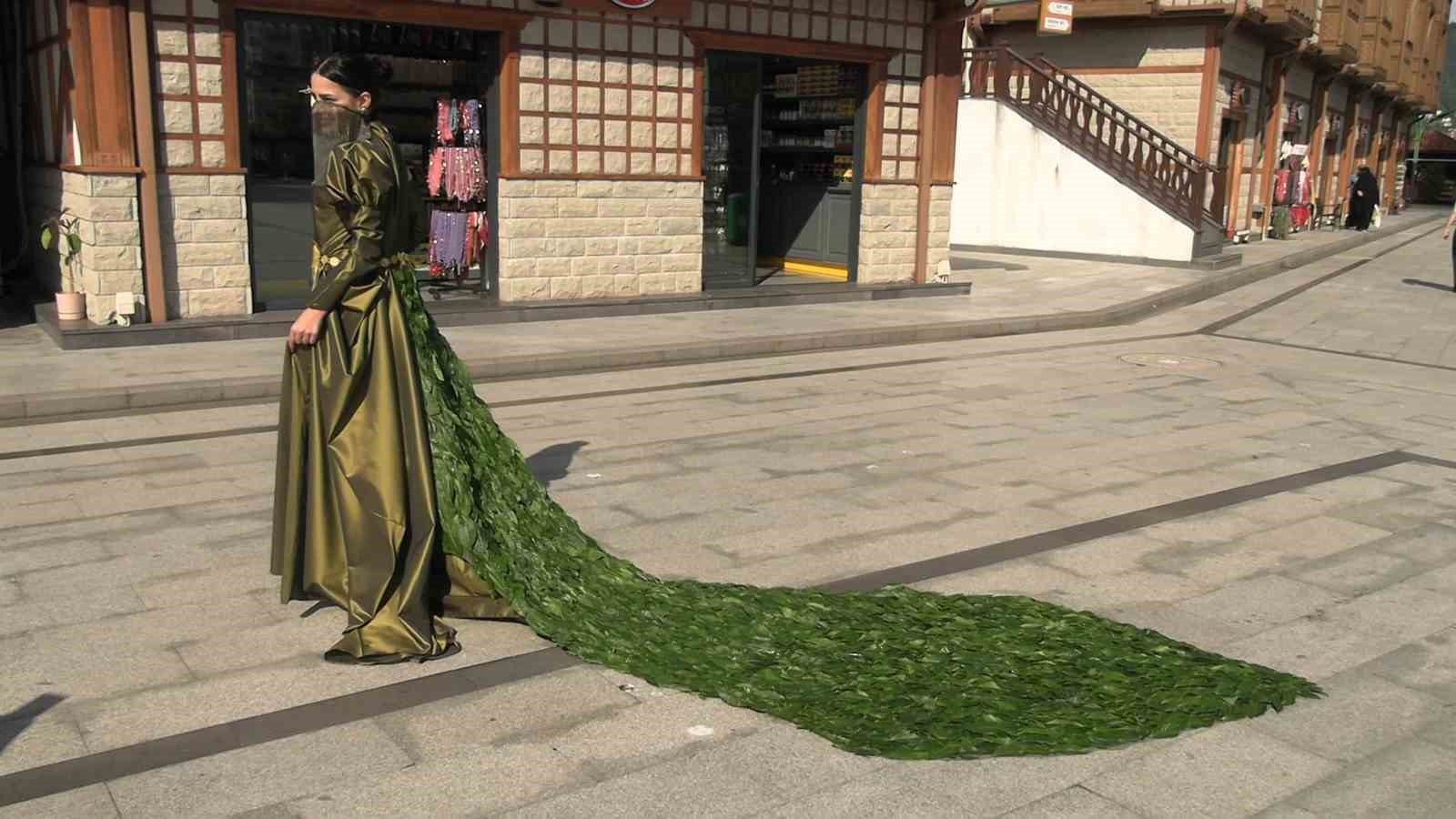 iranli ogrenci 5 bin cay yapragi kullanarak elbise tasarladi 3 hFqaWRYa
