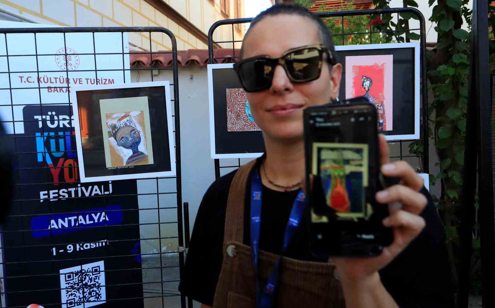 iranli ressam 150ye yakin eserinin kayboldugu iddiasiyla polise basvurdu 3 qRpSSerM