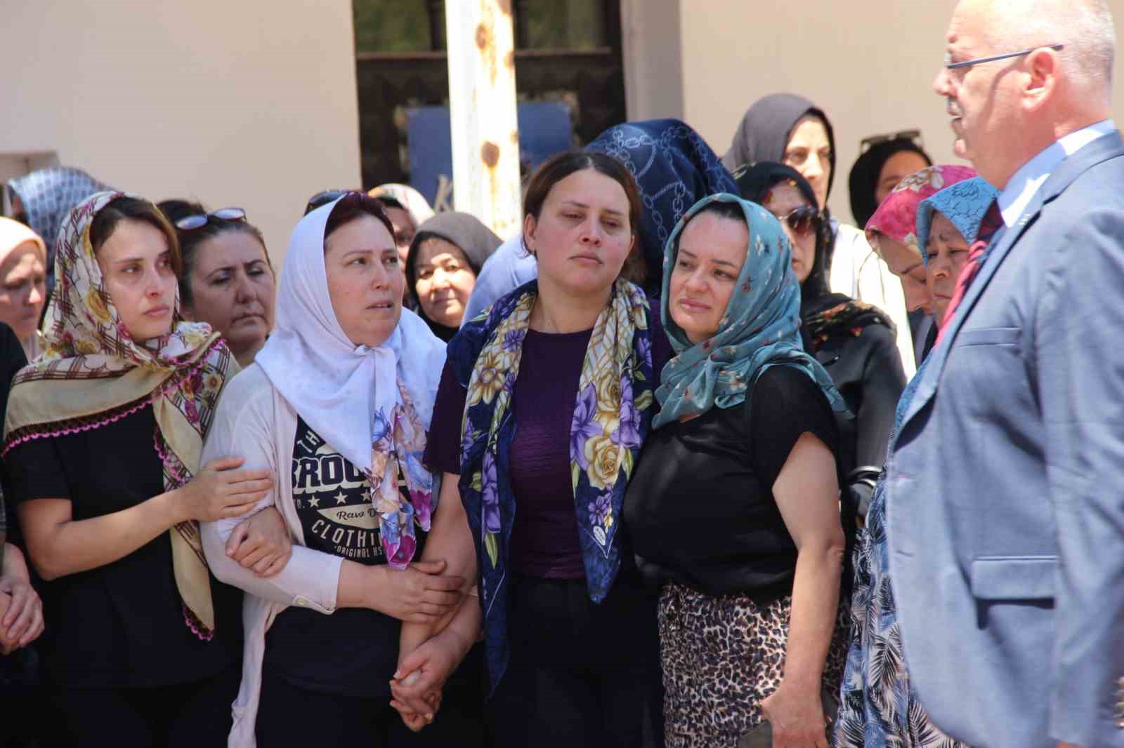 irmak ogretmene aci veda 4 f8PrcPOl