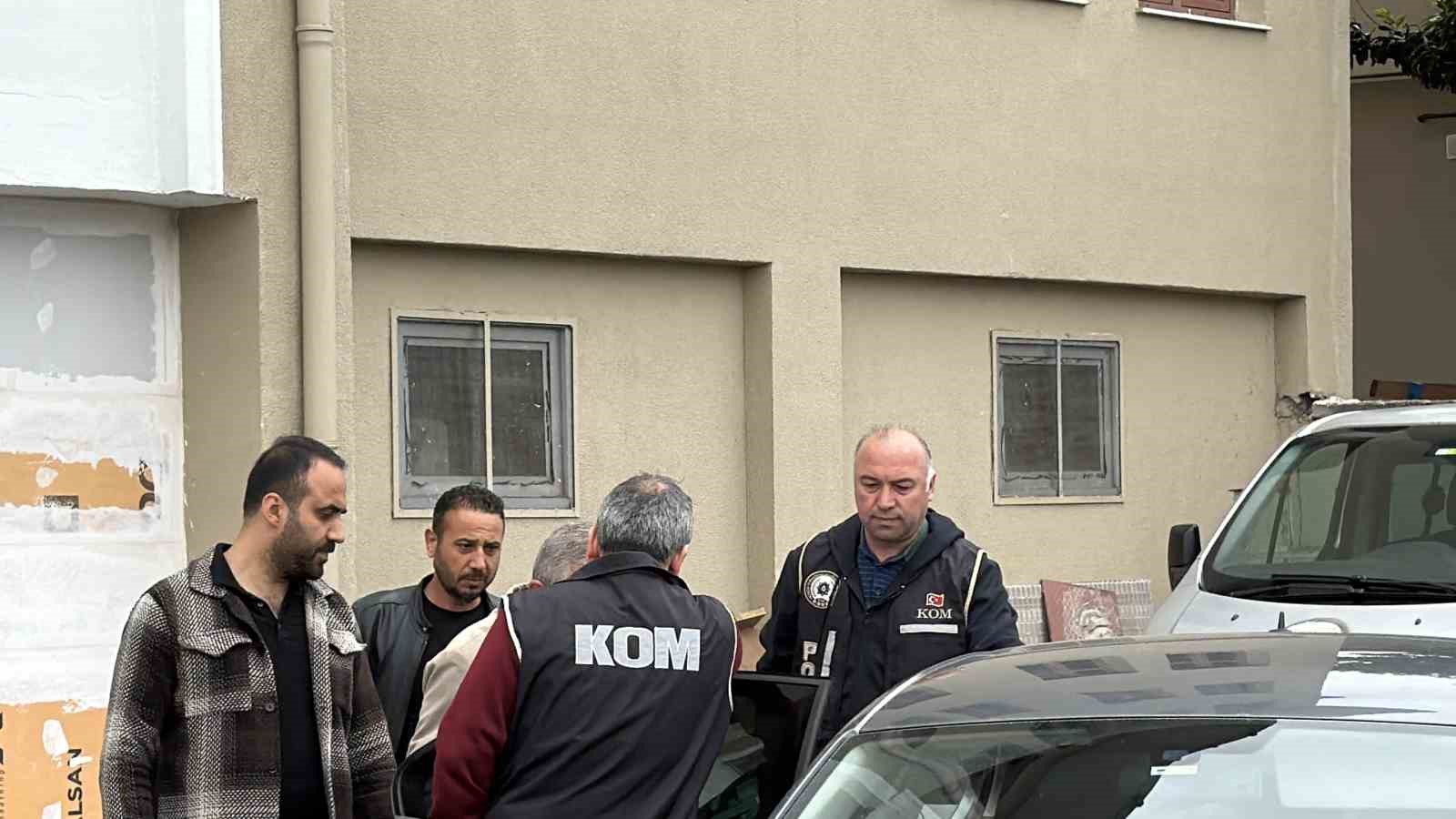 İrtikap soruşturması kapsamında göz altına alınan Akçakoca Belediye Başkanı Fikret Albayrak tutuklandı 5 irtikap sorusturmasi kapsaminda goz altina alinan akcakoca belediye baskani fikret albayrak tutuklandi 1 AgGAP5bw