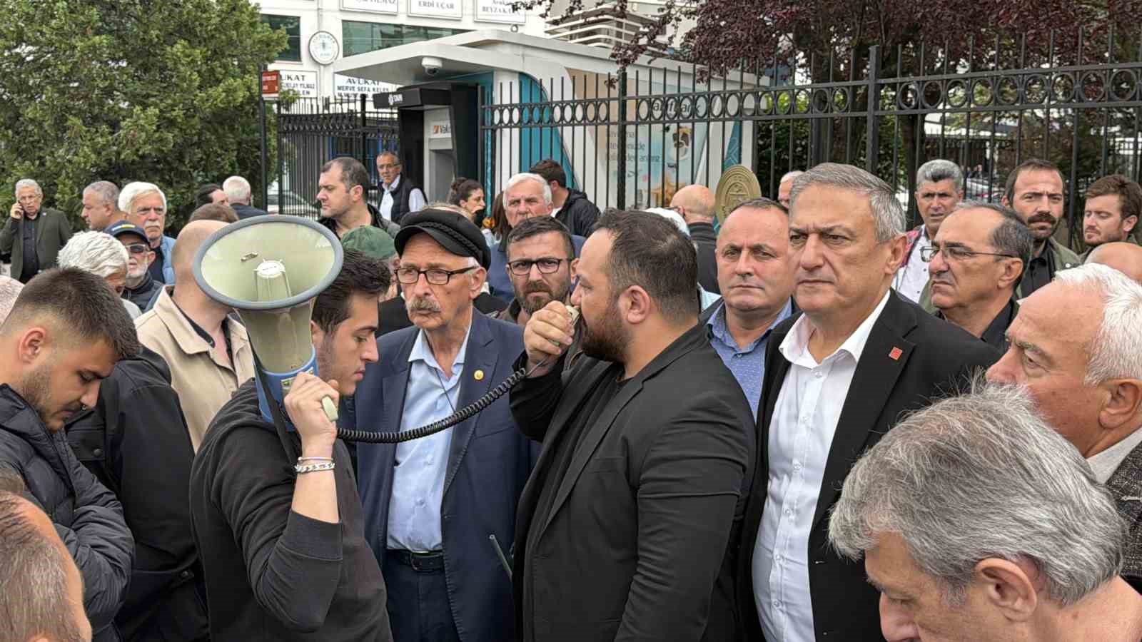 İrtikap soruşturması kapsamında göz altına alınan Akçakoca Belediye Başkanı Fikret Albayrak tutuklandı 8 irtikap sorusturmasi kapsaminda goz altina alinan akcakoca belediye baskani fikret albayrak tutuklandi 4