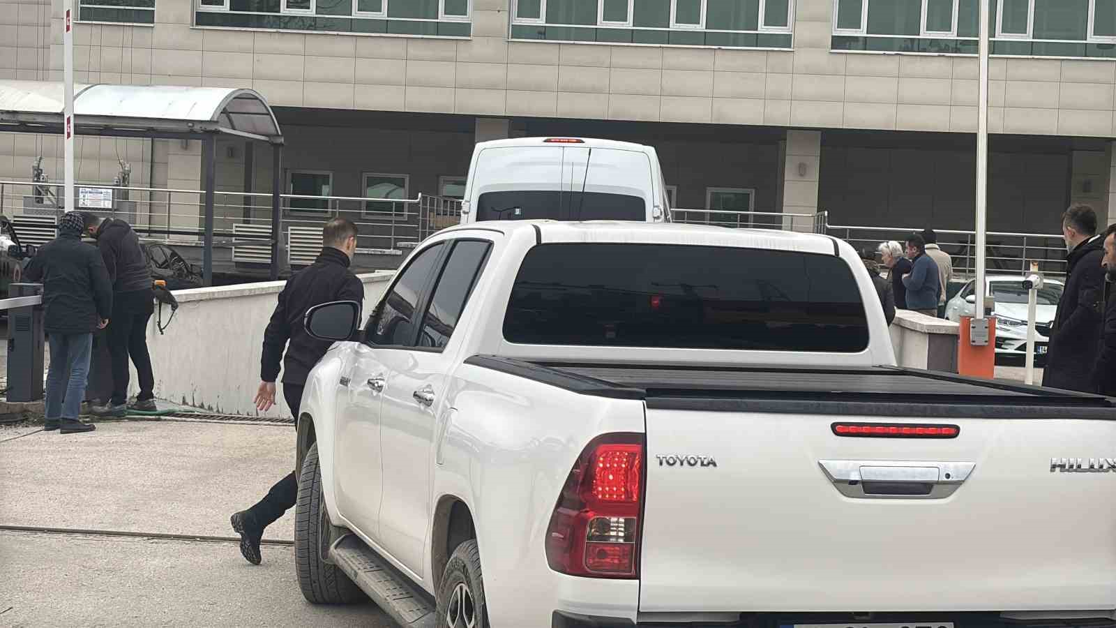 İrtikap soruşturmasında yeni gelişme: Tanju Özcan ve 12 kişi adliyeye sevk edildi 8 irtikap sorusturmasinda yeni gelisme tanju ozcan ve 12 kisi adliyeye sevk edildi 4 evBsFuew