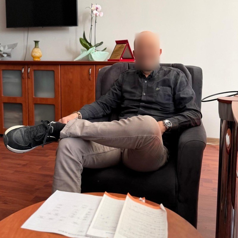 is adami kardeslerin kavgasinda calisan ayagindan vuruldu o anlar kamerada 4 QuDtwe9S