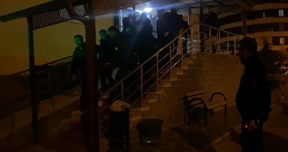 İş arkadaşı tarafından evde ölü bulundu 5 is arkadasi tarafindan evde olu bulundu 1 FTEaI2hM