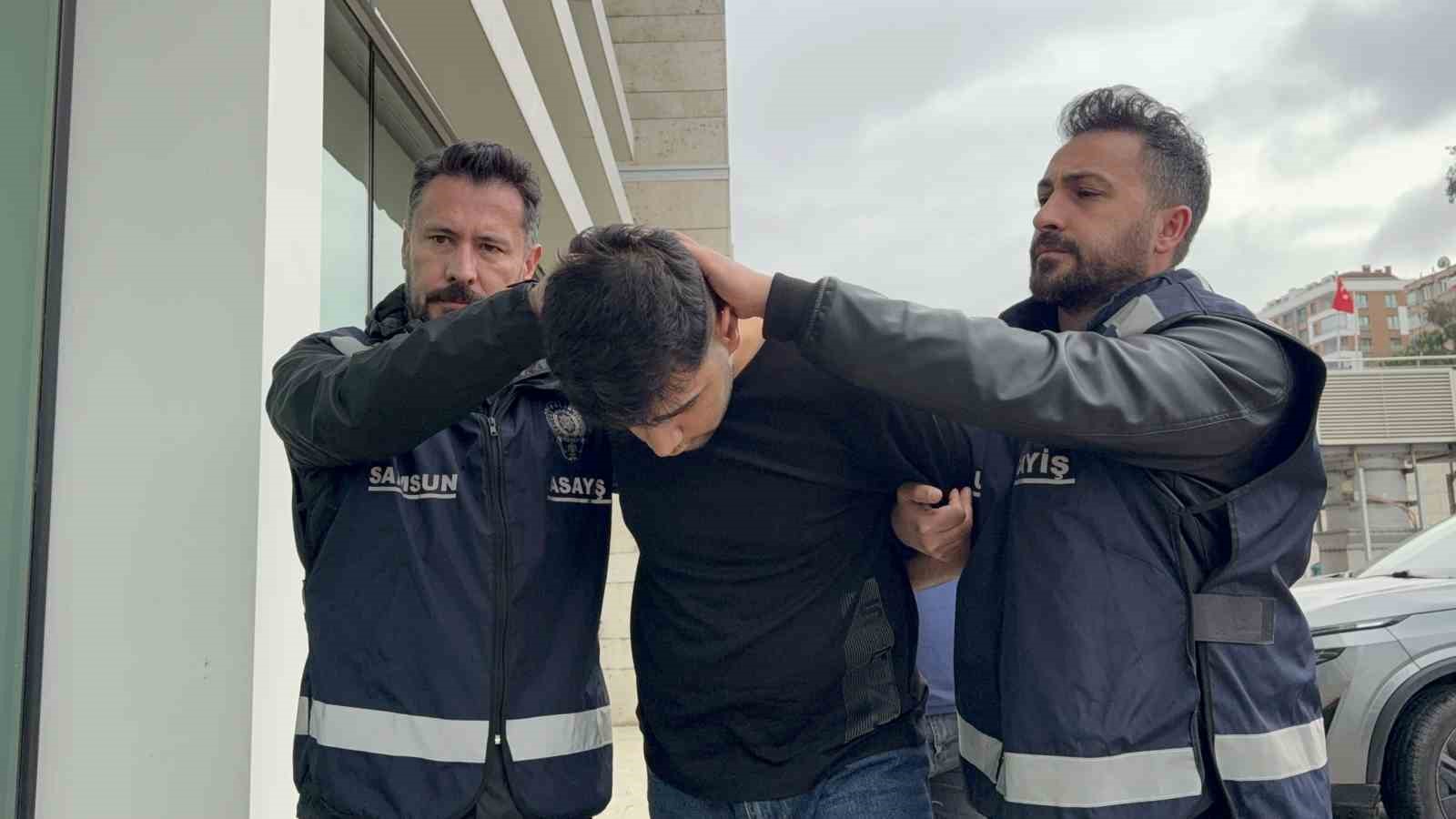 is arkadasini bicaklayarak olduren sahis tutuklandi 0 QXasQvmO