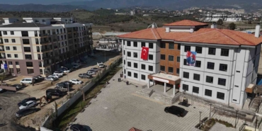 is-bankasindan-depremin-yaralarinin-sarildigi-hataya-egitim-destegi-bqWnEsTA.jpg