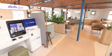 is-bankasindan-yuzen-sube-is-vapur-hizmete-acildi-QBafq388.jpg