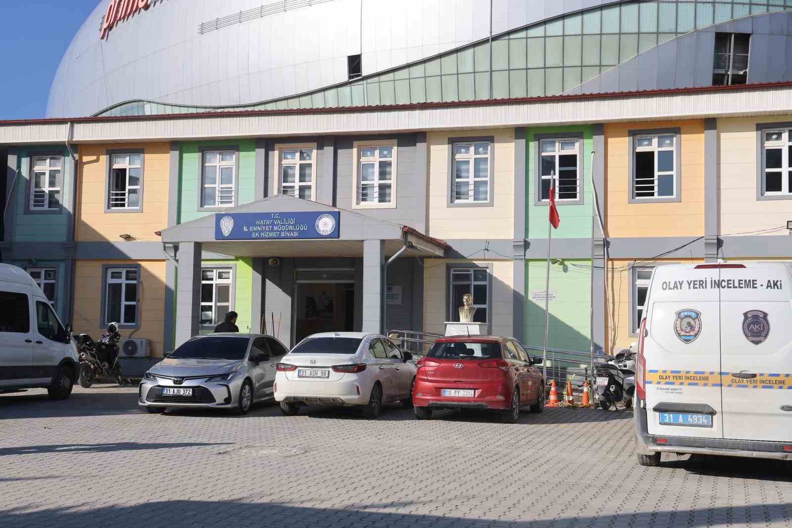 İş hayali kuran 120 vatandaşı, numaralarını muhtarlardan alarak tuzağa düşürdüler 7 is hayali kuran 120 vatandasi numaralarini muhtarlardan alarak tuzaga dusurduler 3 Gw1SH3ud