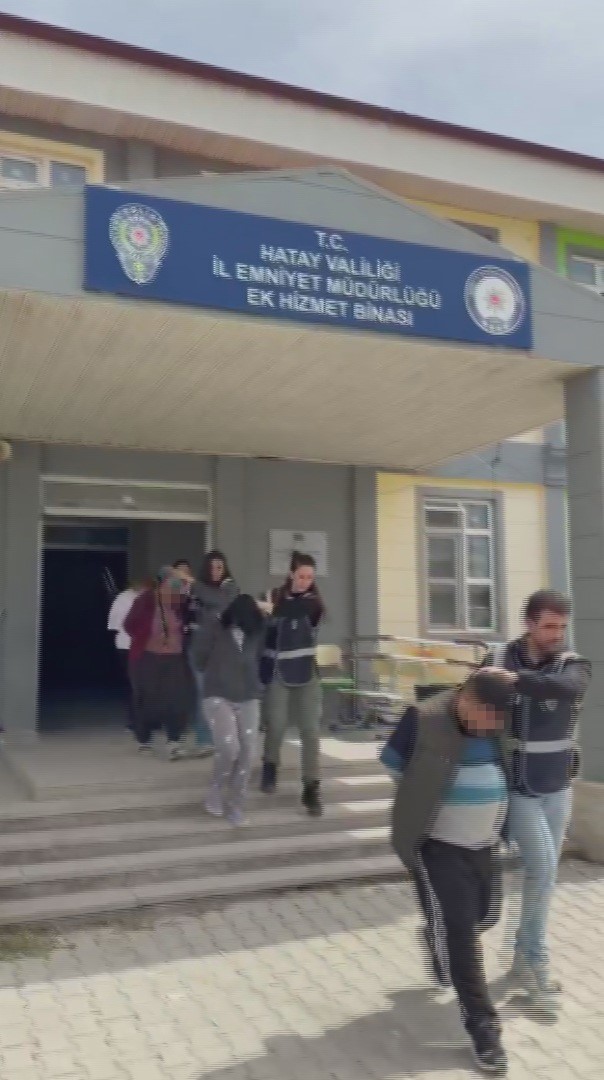 İş hayali kuran 120 vatandaşı, numaralarını muhtarlardan alarak tuzağa düşürdüler 8 is hayali kuran 120 vatandasi numaralarini muhtarlardan alarak tuzaga dusurduler 4 In7W8QcJ