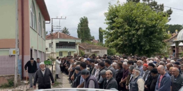 is-kazasinda-hayatini-kaybeden-genc-isci-son-yolculuguna-ugurlandi-zLL8f2Hj.jpg