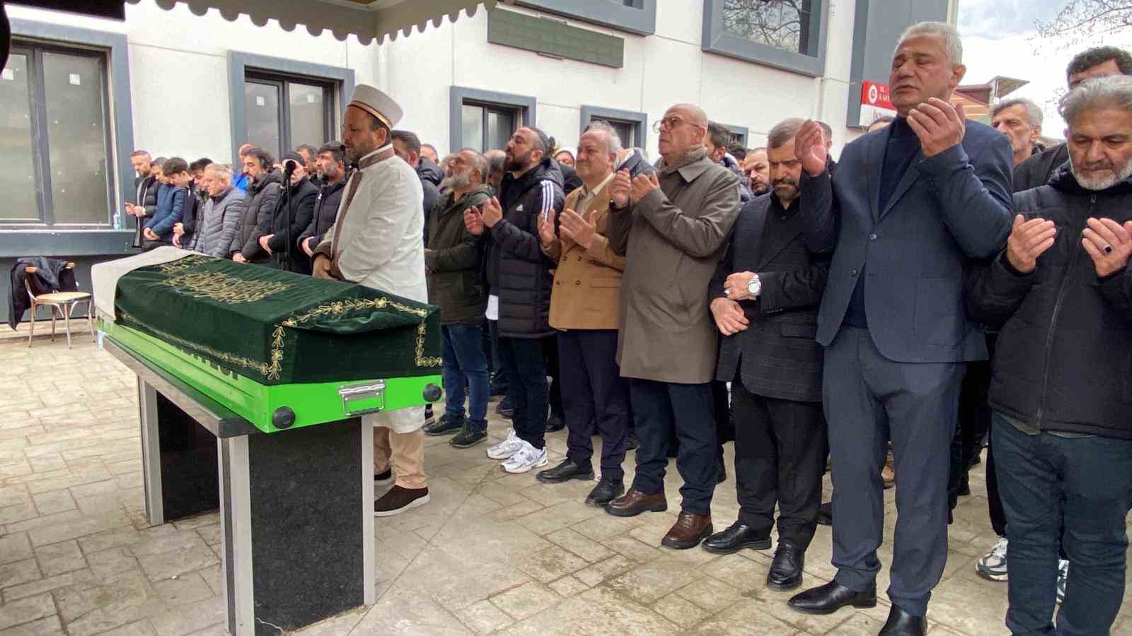 is kazasinda hayatini kaybeden genc son yolculuguna ugurlandi 0 gOKfwkXz