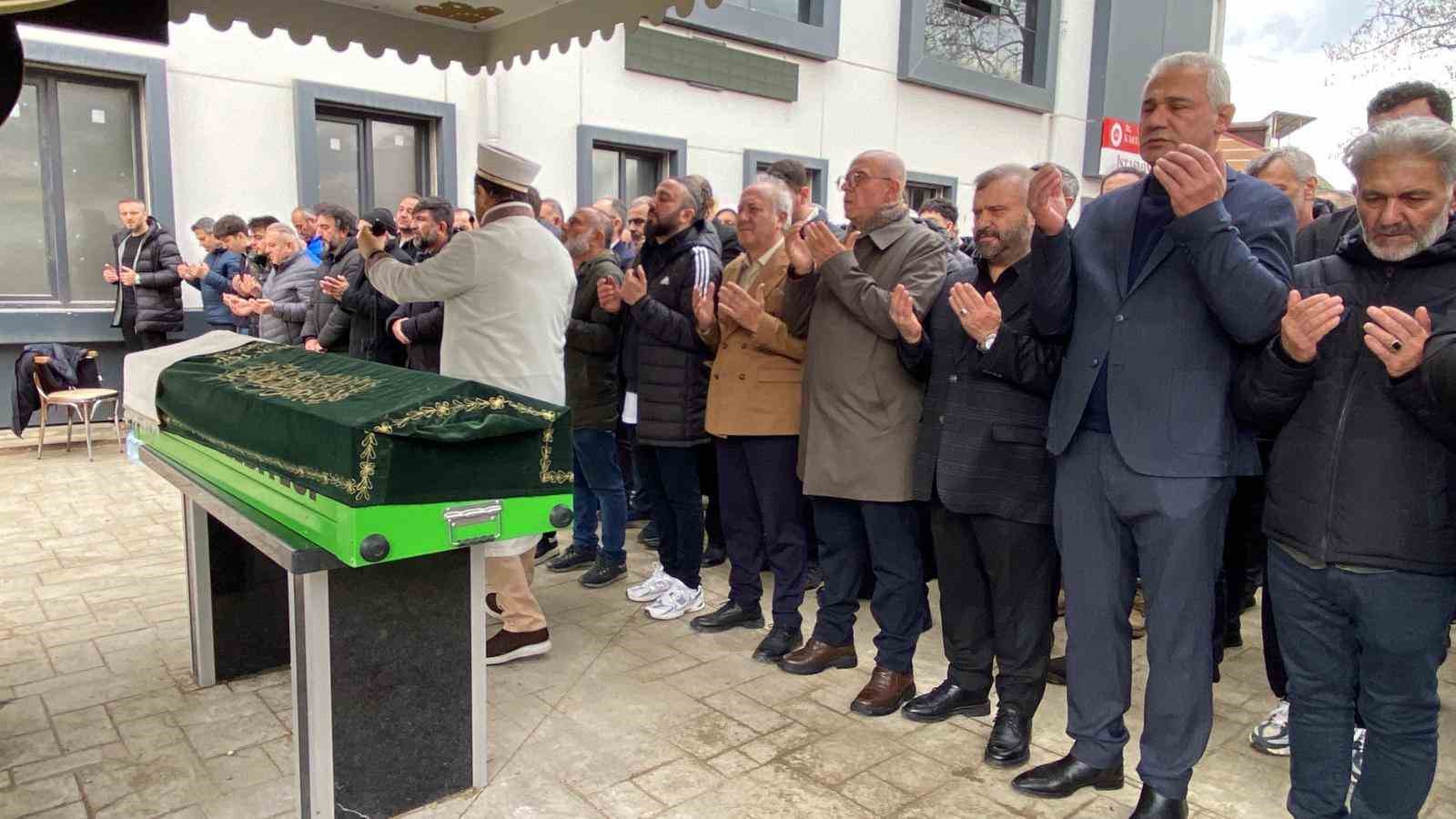 is kazasinda hayatini kaybeden genc son yolculuguna ugurlandi 4 Z6b3n8RI