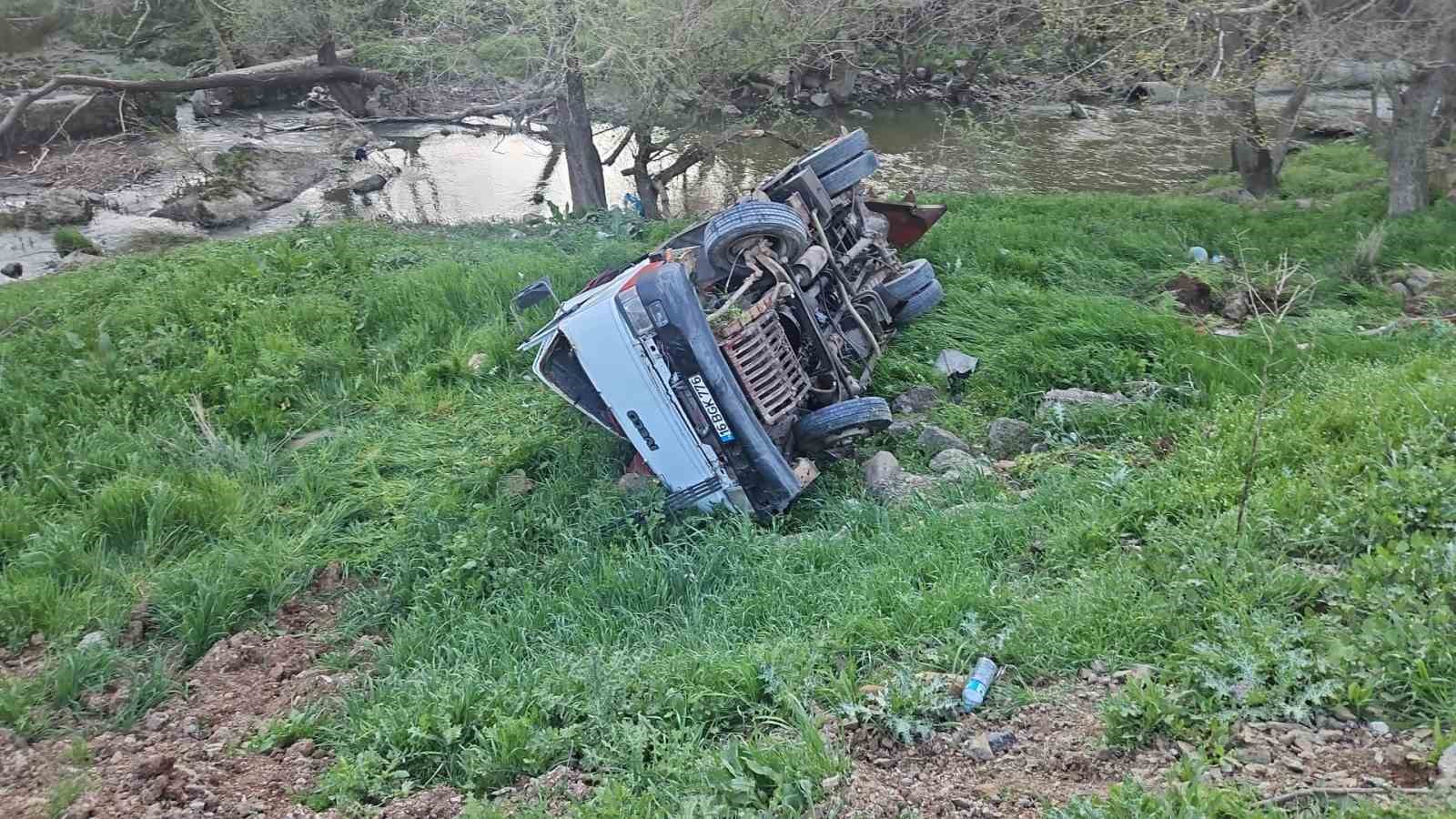is makinesi sarampole yuvarlandi 1 olu 1 yarali 1 bdcB2vsm