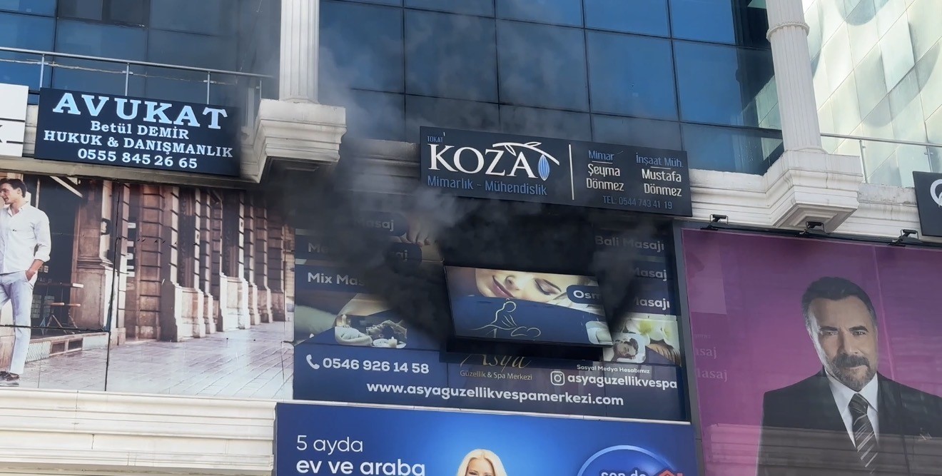 İş merkezindeki yangın büyümeden söndürüldü. 6 is merkezindeki yangin buyumeden sonduruldu 2 M5uUvqt7