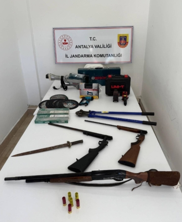 is-yerinden-hirsizlik-olayinin-faili-yuz-tanima-sistemi-ile-tespit-edildi-YsFB8s6t.jpg