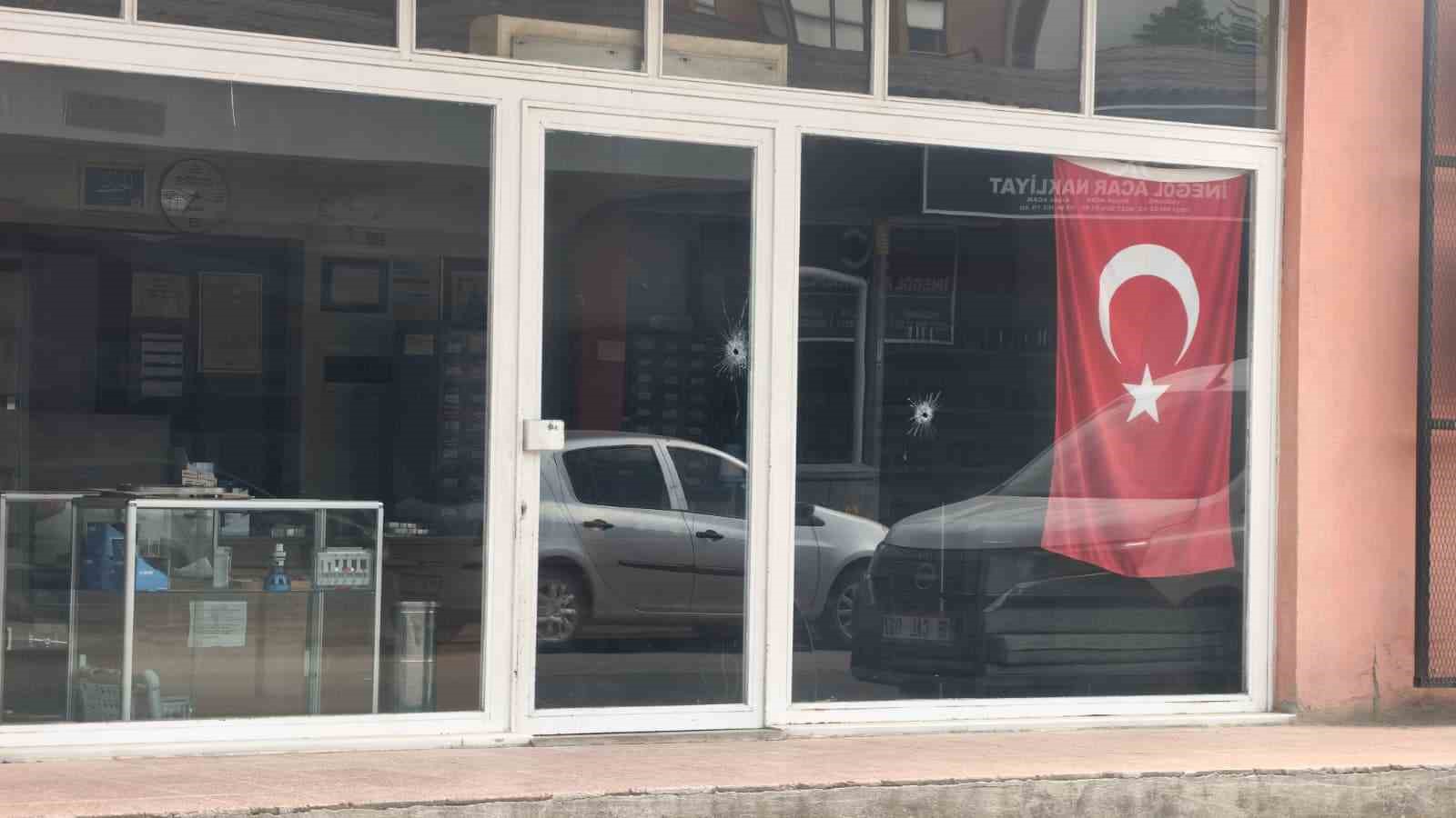 İş yerine ateş açıp kaçtılar 5 is yerine ates acip kactilar 1 8mjJefc7