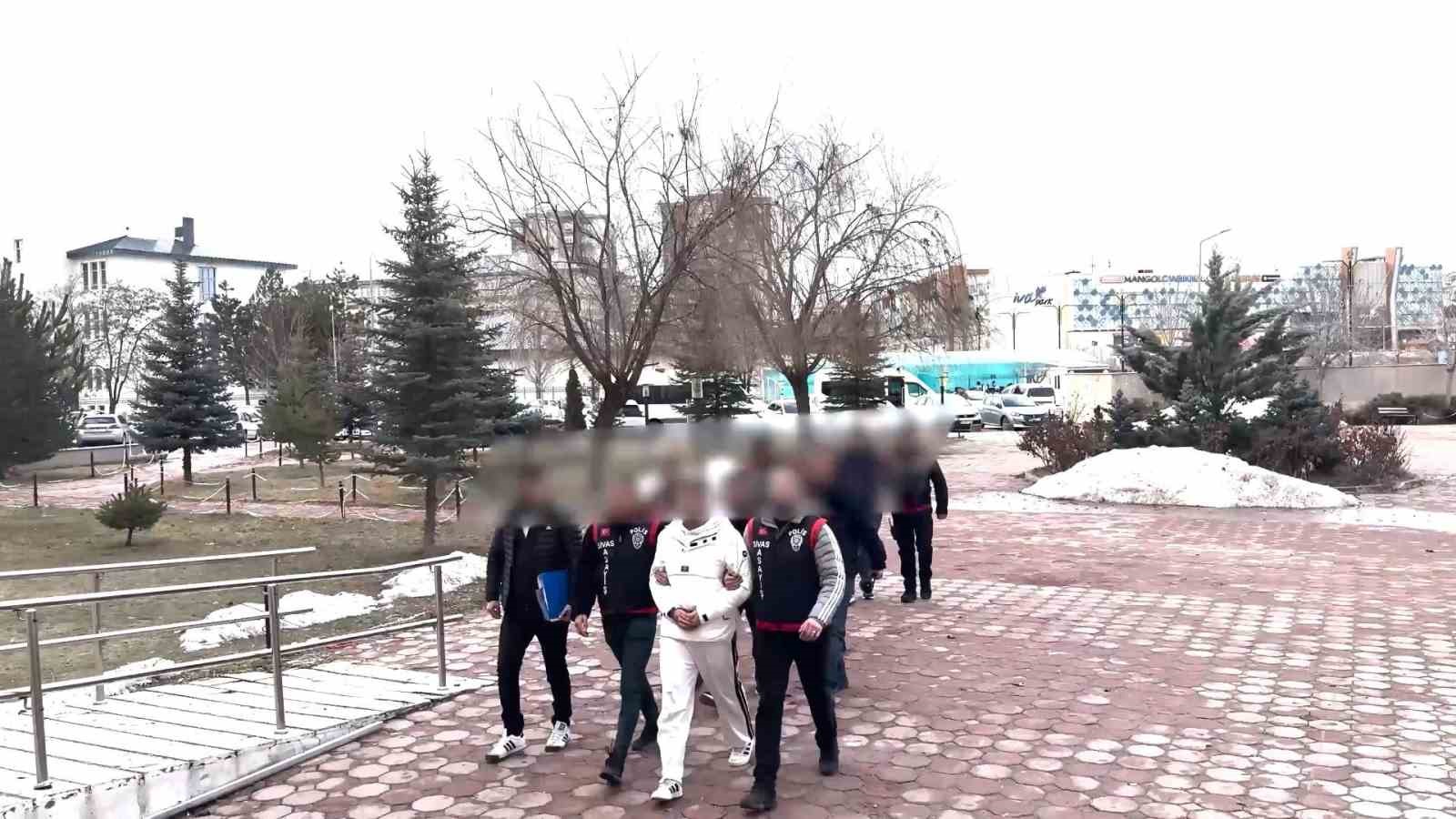 is yerini kursunlayan 4 kisiden 3u tutuklandi 1