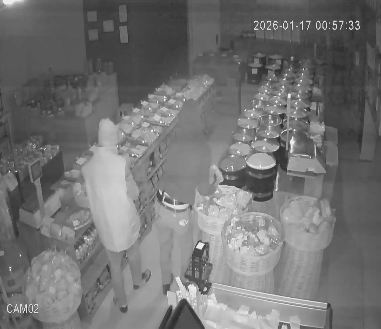 İş yerlerine giren hırsızlar ne bulduysa çaldı: 2 şüpheli tutuklandı 5 is yerlerine giren hirsizlar ne bulduysa caldi 2 supheli tutuklandi 1 Fz3HaXcH