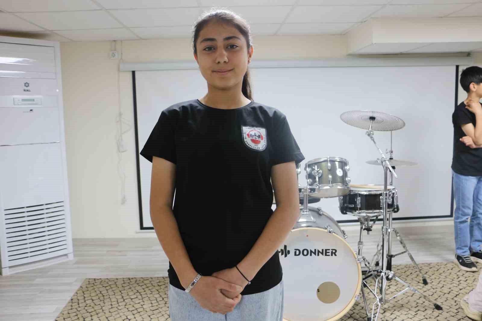 isaret diliyle yurekten beste sizi ruhumla duyabilirim 7 XDhLHrmk