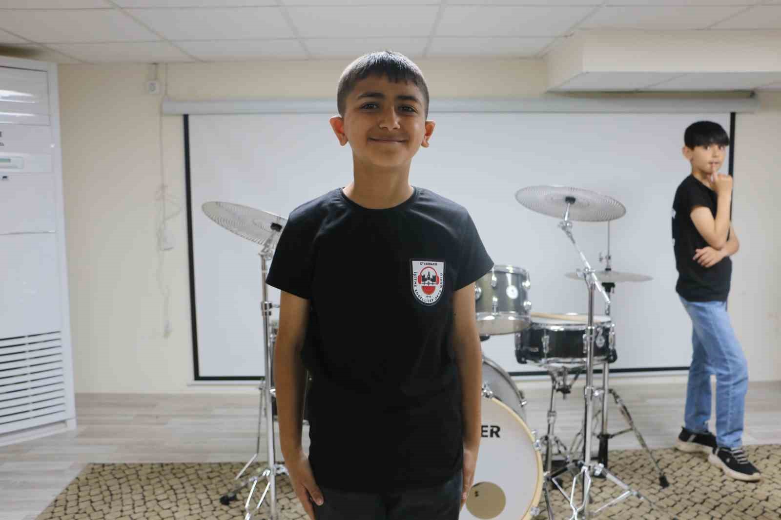 isaret diliyle yurekten beste sizi ruhumla duyabilirim 8 9RWvz7q9