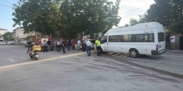 isci-servisi-ile-otomobil-carpisti-5-yarali-aKDTDYQl.jpg
