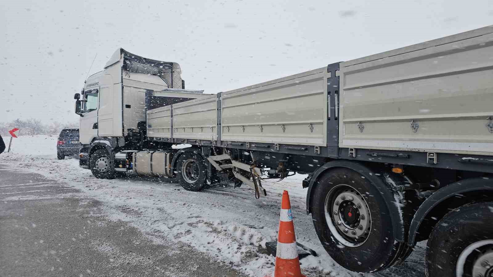 isci servisi tira carpti 11 yarali 7