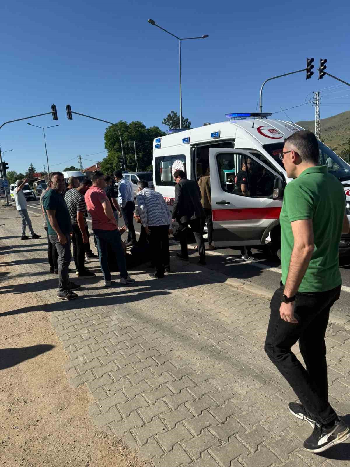 İşçi servisleri çarpıştı: 20 yaralı 4 isci servisleri carpisti 20 yarali 0