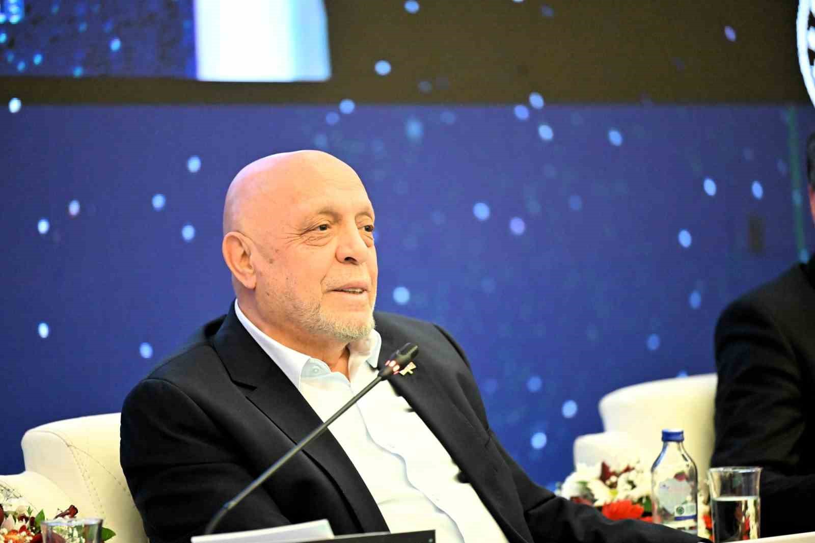 İşçi ve memur konfederasyonlarından dijital dönüşüm uyarısı: "Doğru yönetilmezse sosyal adaletsizlikleri derinleştirebilir" 9 isci ve memur konfederasyonlarindan dijital donusum uyarisi dogru yonetilmezse sosyal adaletsizlikleri derinlestirebilir 5 sA743tUH