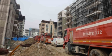 iscilerin-kaldigi-apartman-dairesi-alevlere-teslim-oldu-zBL2Y9UN.jpg