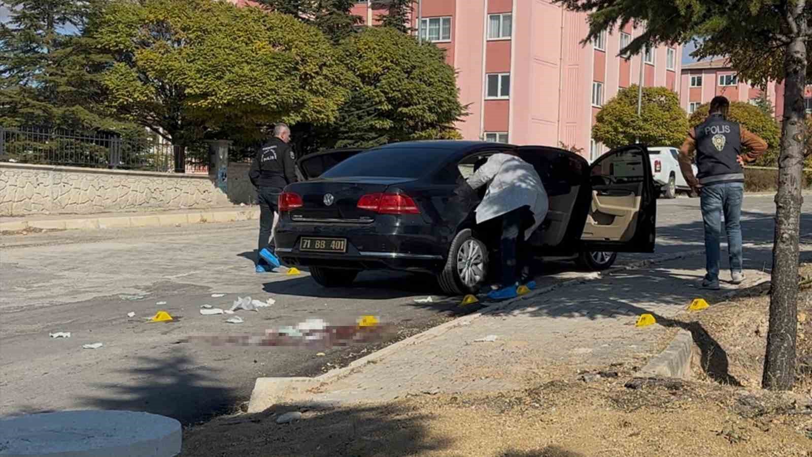 ise alinmadigi iddiasiyla belediye baskani ve soforunu oldurdu pismanim dedi saniga ceza yagdi 2 SvQ2RhU8