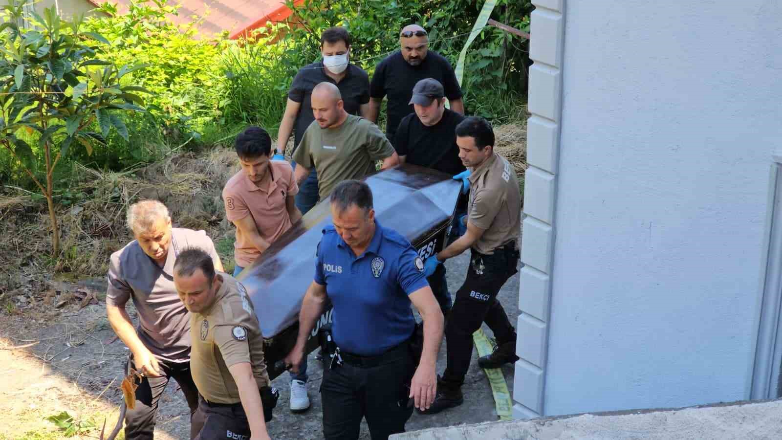 ise gelmeyince merak edip evine giden arkadaslari korkunc manzarayla karsilasti saglik calisani evinde olu sOFEeBZQ