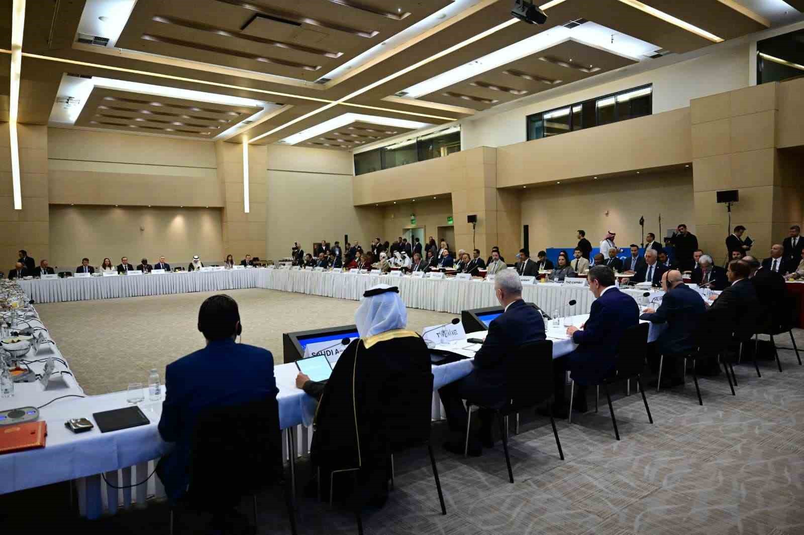 isedak bakanlar toplantisina suriye oturumlari damga vurdu 1 hgs8OHIb
