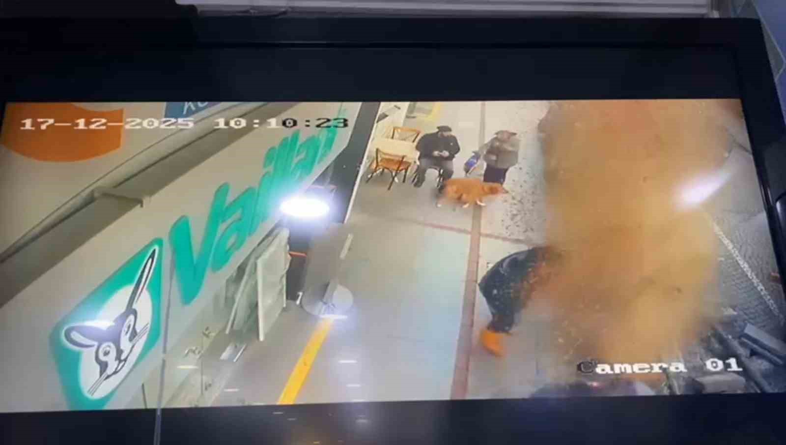 ishale hatti patlayinca tazyikli su etrafa sacildi 1 9P3pFPZI