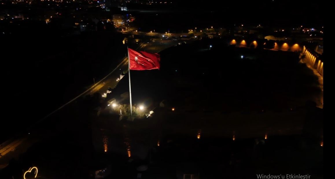 isiklandirilan ardahan kalesi boyle goruntulendi 3 YcCZZZ43