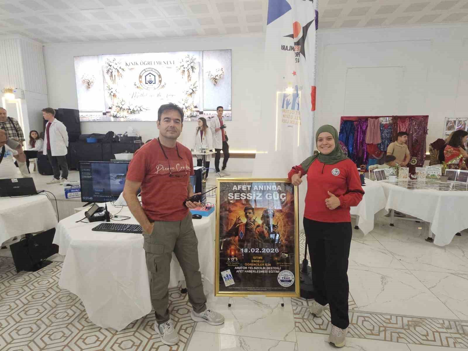 isitme engelli ogrenciden tarihi basari bergamali didem a sinifi amator telsizci oldu 0 vzOr1UgL