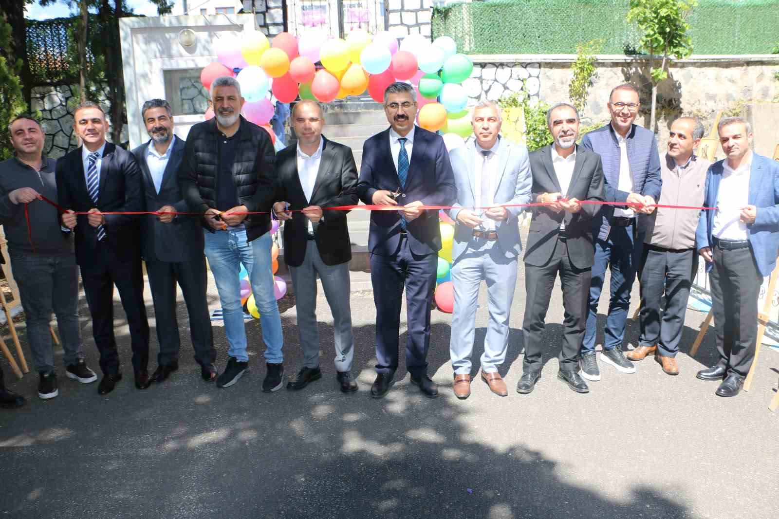 isitme ve gorme engelli ogrenciler bilim fuarinda hunerlerini sergiledi 3 njR14Oqe