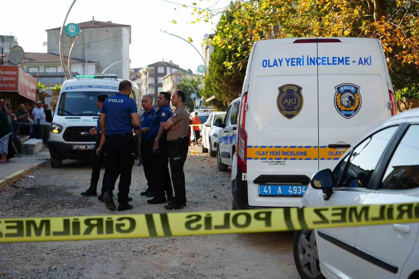 iskeleden dusen isci hayatini kaybetti 0 jhAs56Un